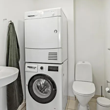 Front In With Kitchen Holiday home *
